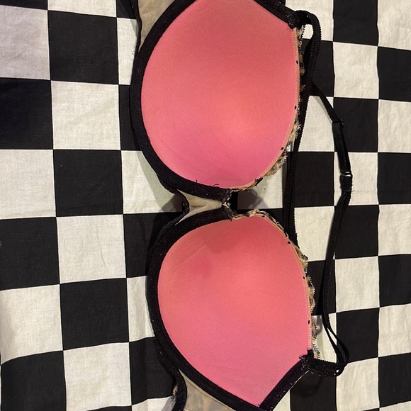 Victorias Secret Push-Up Balcony Bras - Size 36C - Picture 4 of 8